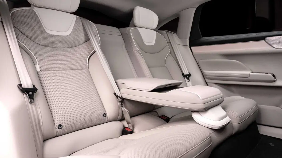Volvo ES90 (2025-->>) (9)