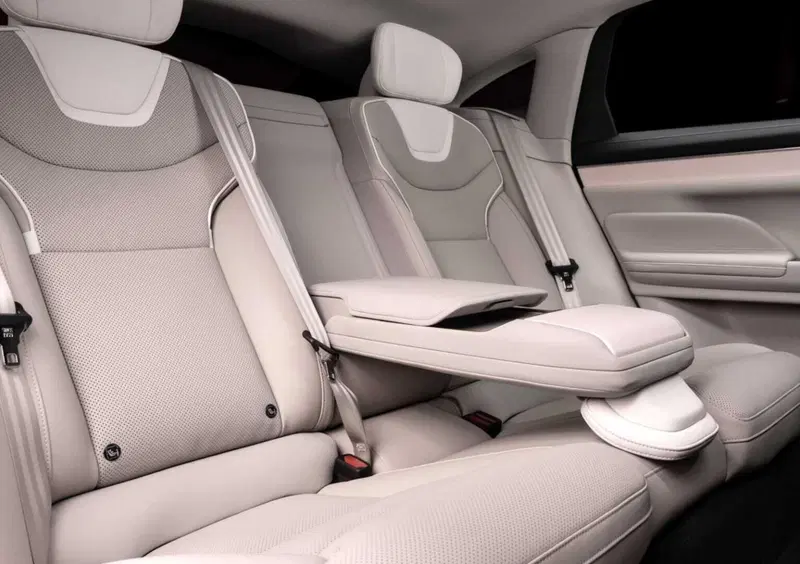 Volvo ES90 (2025-->>) (9)