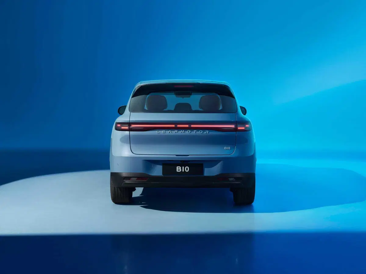Leapmotor B10: il nuovo SUV elettrico compatto sbarca in Europa, il prezzo? Il migliore tra i C-Suv (2)