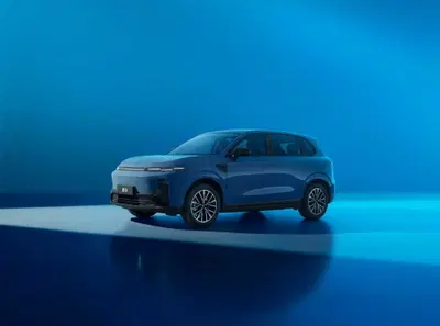 Leapmotor B10: il nuovo SUV elettrico sbarca in Europa, prezzo shock: si parte da 26.900 euro