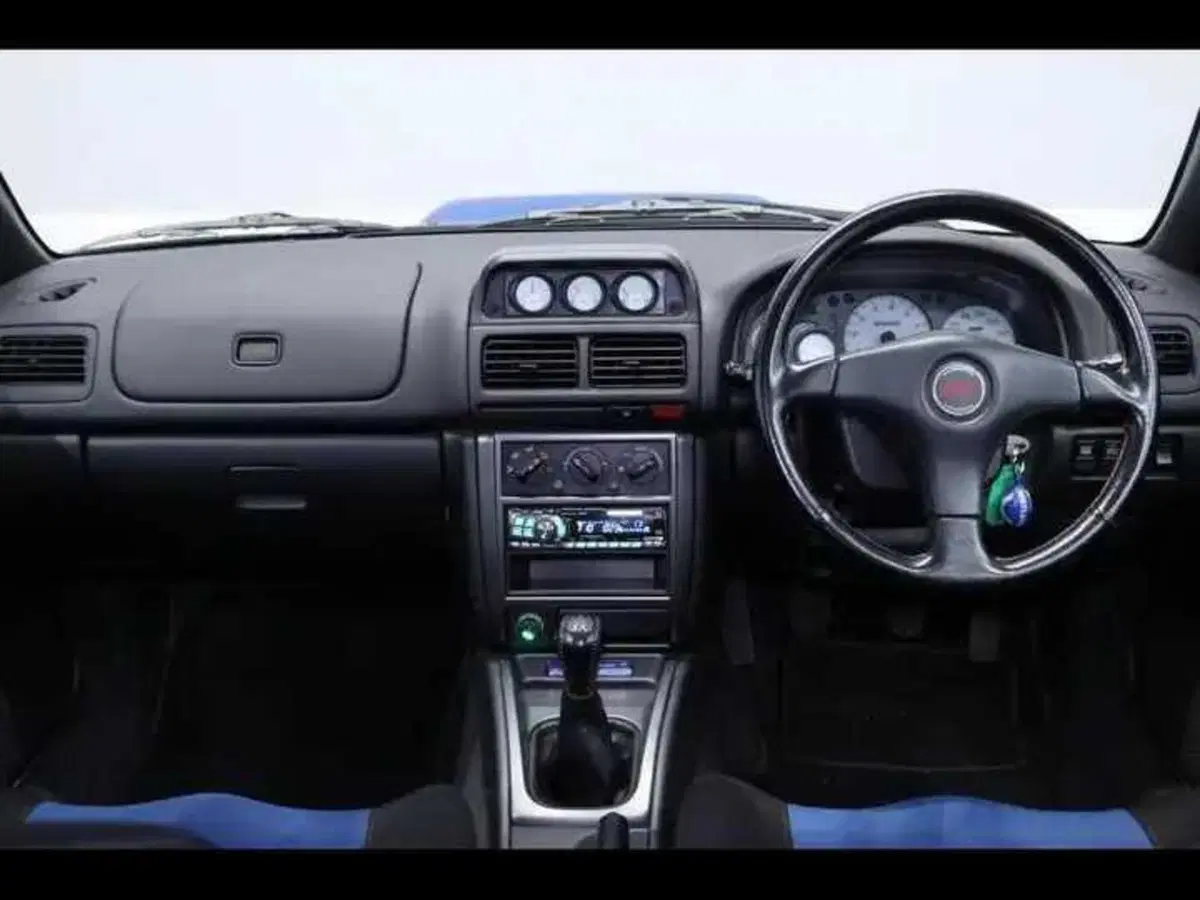 Subaru Impreza 22B: la leggenda del rally è in vendita, ma a che prezzo... (5)
