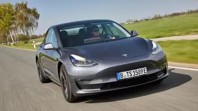 Auto elettriche: i tedeschi ci vanno gi&ugrave; pesante, ecco chi brilla e chi affonda
