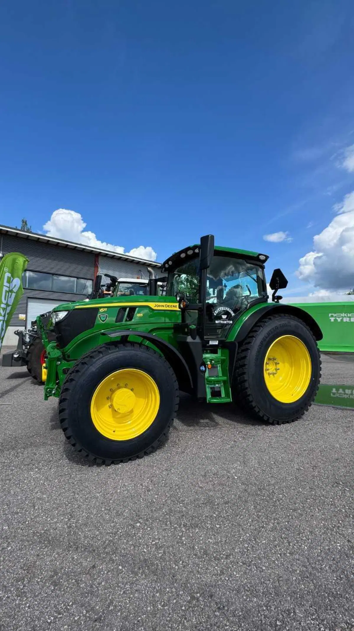Ecco come nascono gli pneumatici per uso pesante Nokian Heavy Tires (6)