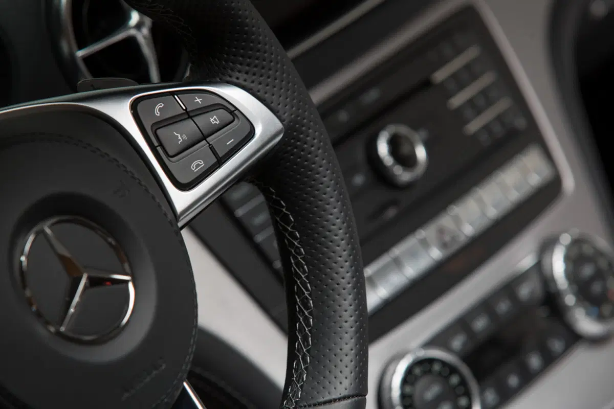 Mercedes-Benz SL: scopri gli interni nel video a 360° (10)