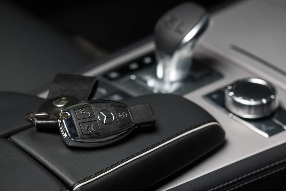 Mercedes-Benz SL: scopri gli interni nel video a 360° (8)