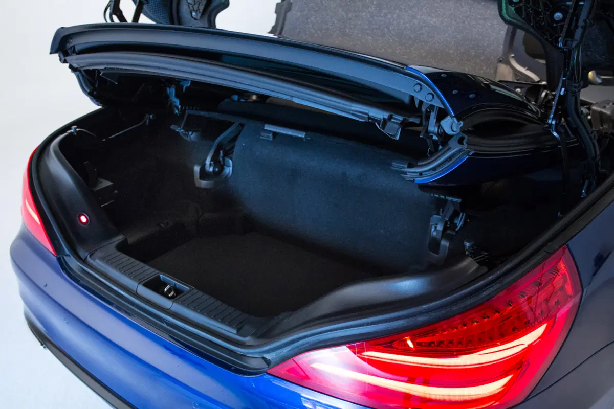 Mercedes-Benz SL: scopri gli interni nel video a 360° (20)