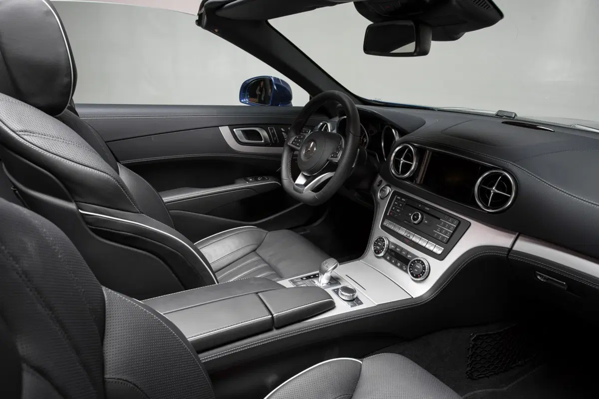 Mercedes-Benz SL: scopri gli interni nel video a 360° (9)
