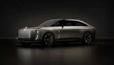 Bentley inaugura una nuova era di design: il futuro &egrave; elettrico, ma con lo stile di sempre