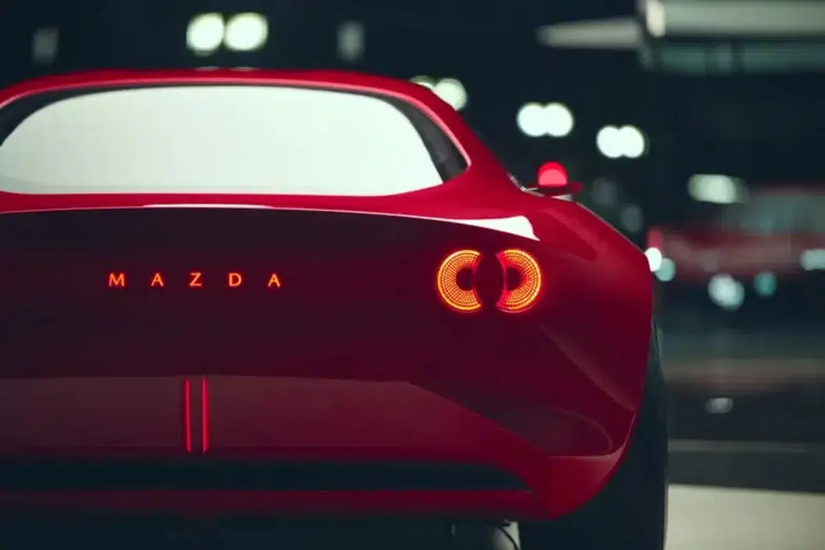 Il ritorno del motore rotativo di Mazda: in arriva la possibile erede della RX-7 (3)