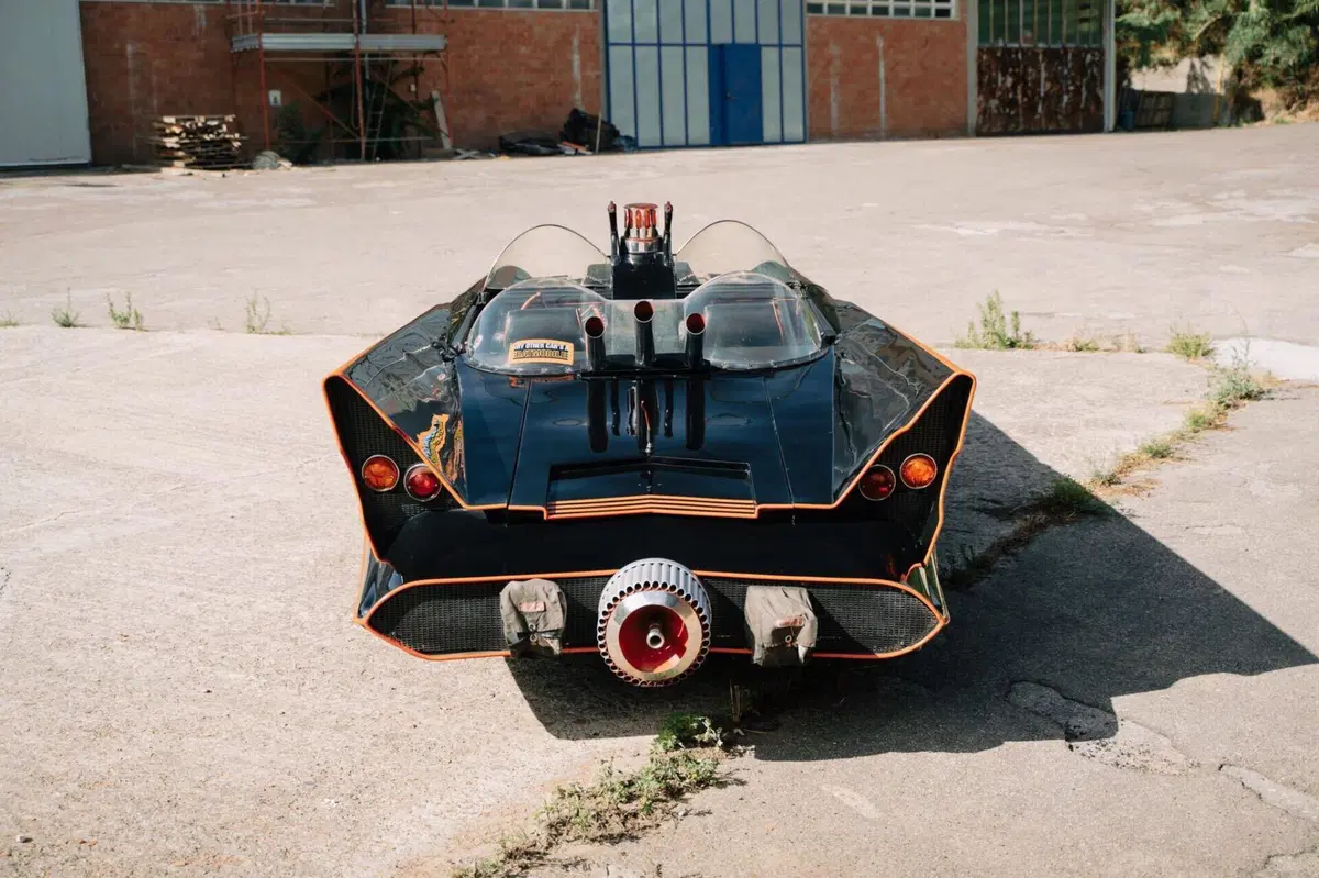 Batmobile in vendita su Catawiki. Chi sarà il futuro Batman? (2)