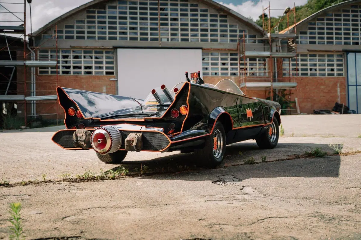 Batmobile in vendita su Catawiki. Chi sarà il futuro Batman? (4)