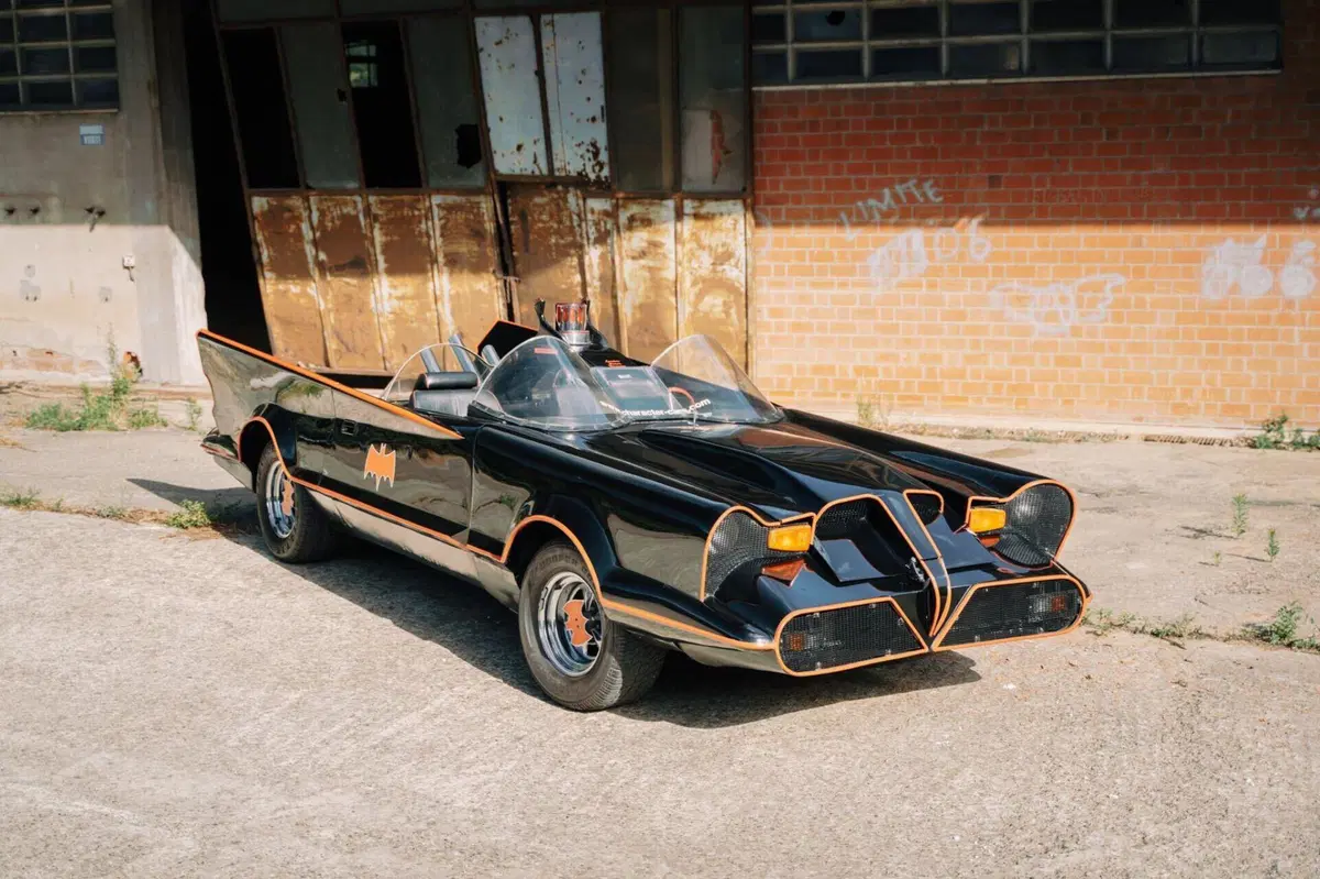 Batmobile in vendita su Catawiki. Chi sarà il futuro Batman? (5)
