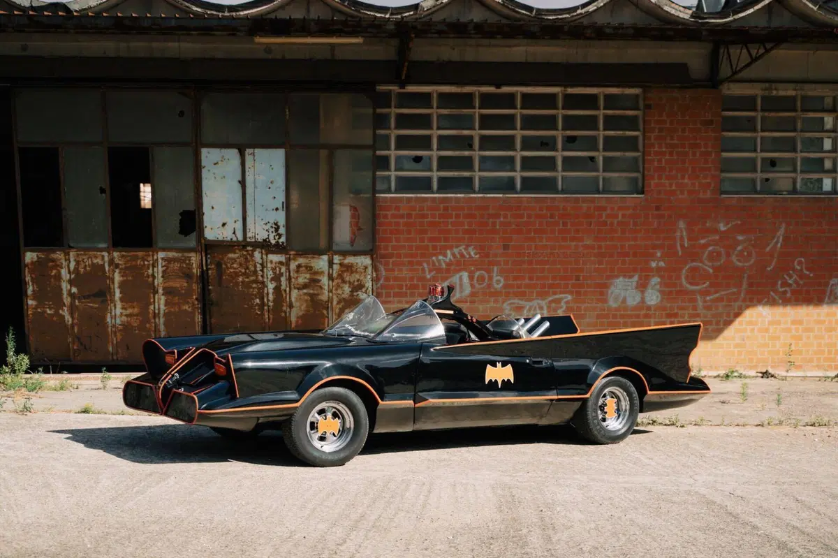Batmobile in vendita su Catawiki. Chi sarà il futuro Batman? (10)