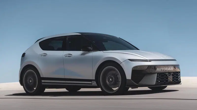 Hyundai prepara la Ioniq 2: elettrica compatta pronta a sfidare la nuova Renault 4, ma il prezzo...