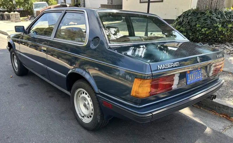 La vista posteriore della Maserati Biturbo