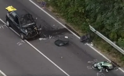 Pavia, schianto frontale tra auto e scooter: tre morti sulla ex statale 35