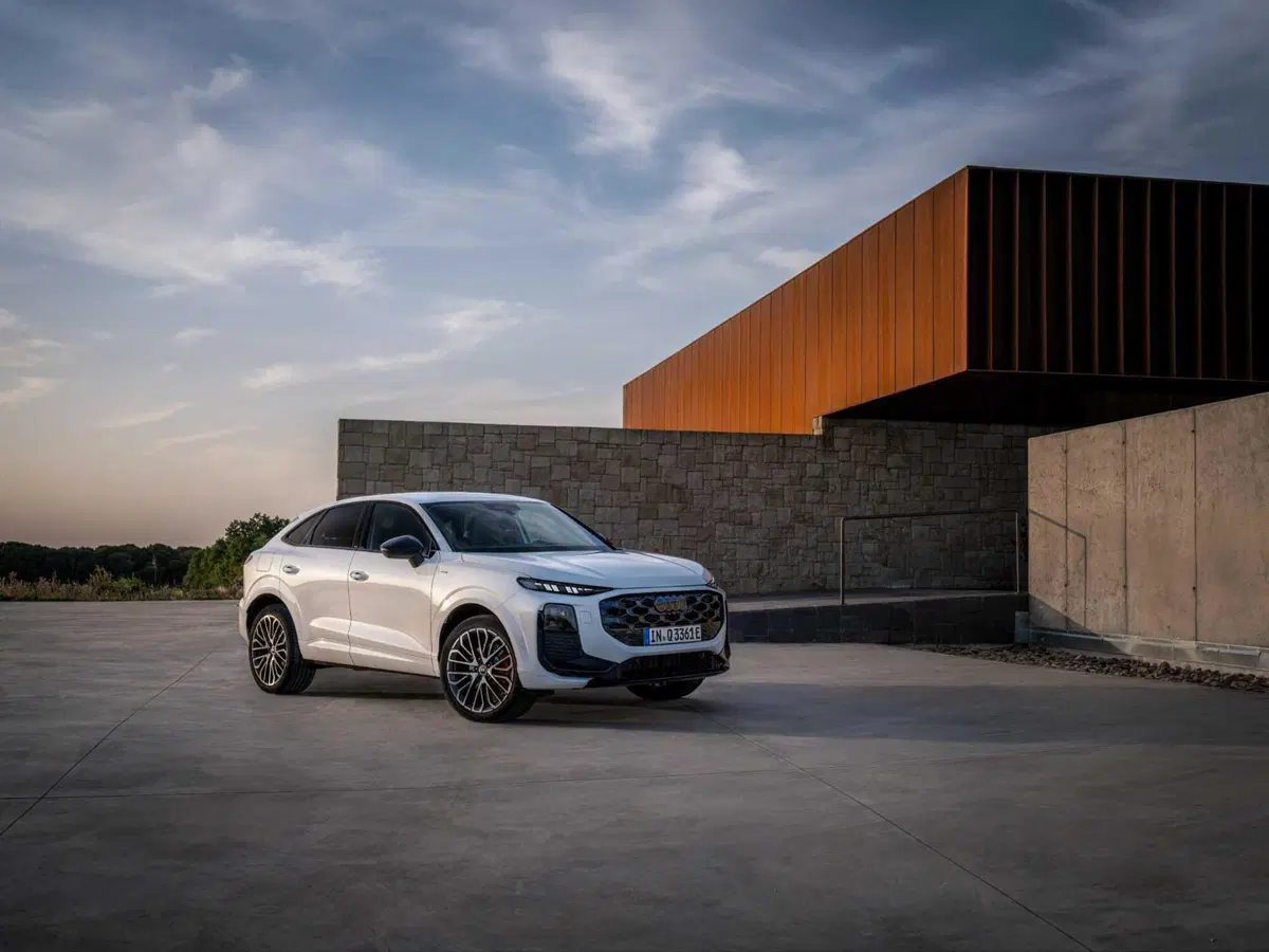 Nuova Audi Q3 Sportback, arriva la terza generazione: il SUV compatto premium diventa più digitale, efficiente e sportivo (12)