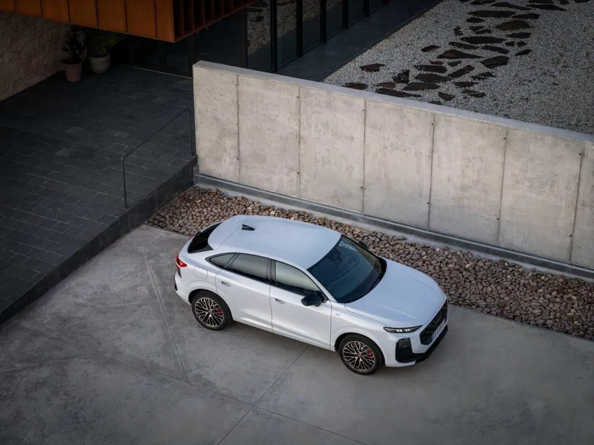 Nuova Audi Q3 Sportback, arriva la terza generazione: il SUV compatto premium diventa più digitale, efficiente e sportivo (14)