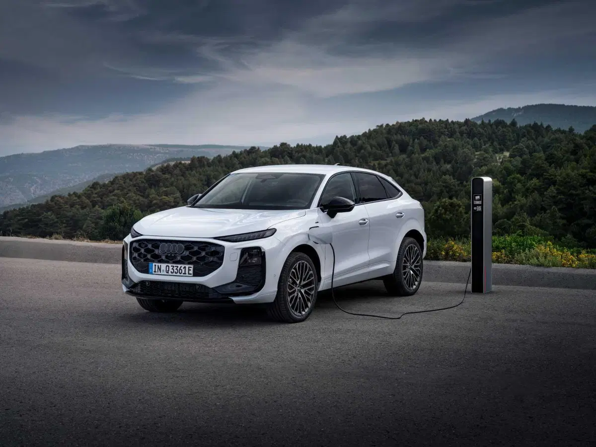 Nuova Audi Q3 Sportback, arriva la terza generazione: il SUV compatto premium diventa più digitale, efficiente e sportivo (15)