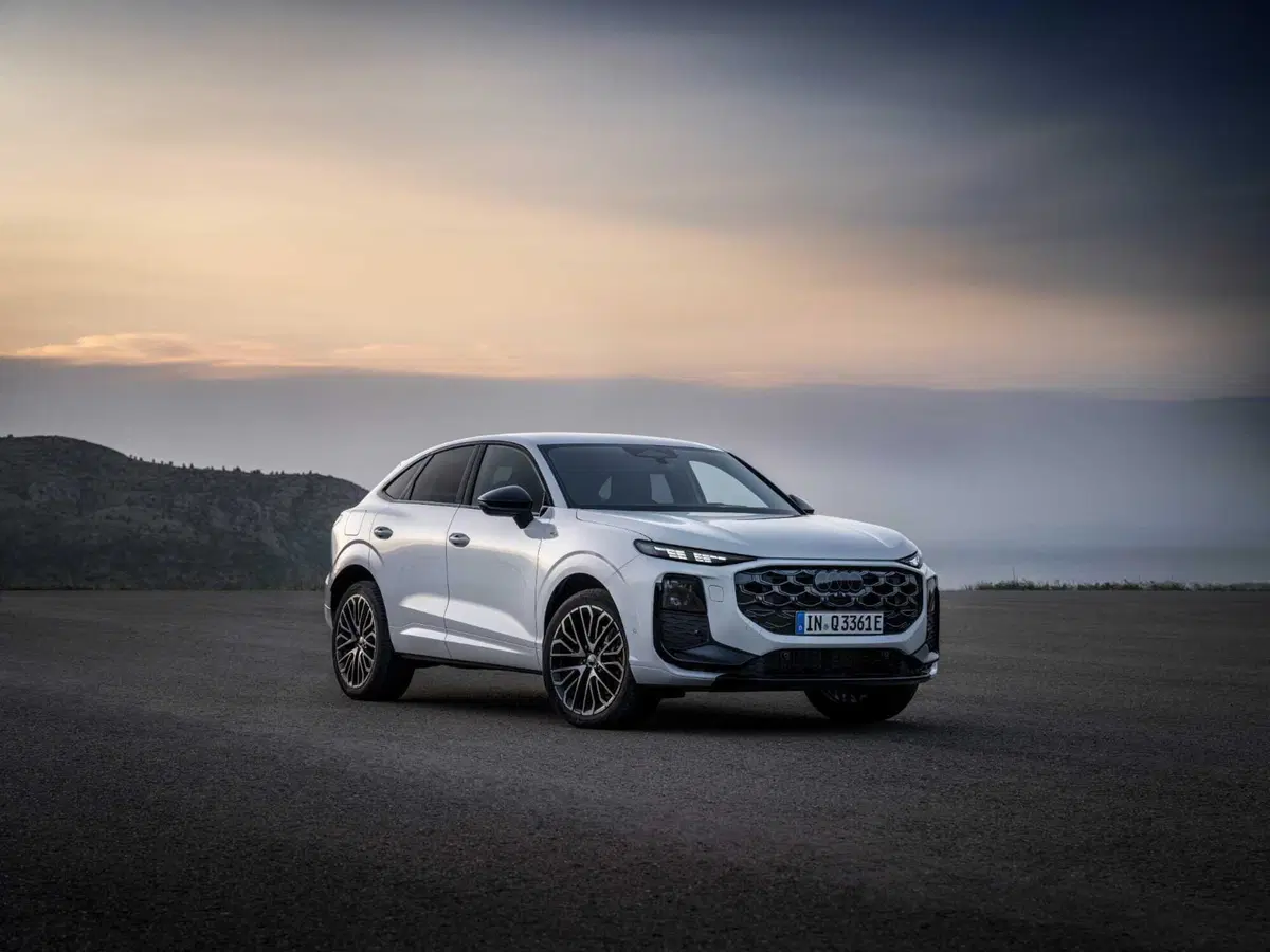 Nuova Audi Q3 Sportback, arriva la terza generazione: il SUV compatto premium diventa più digitale, efficiente e sportivo (16)