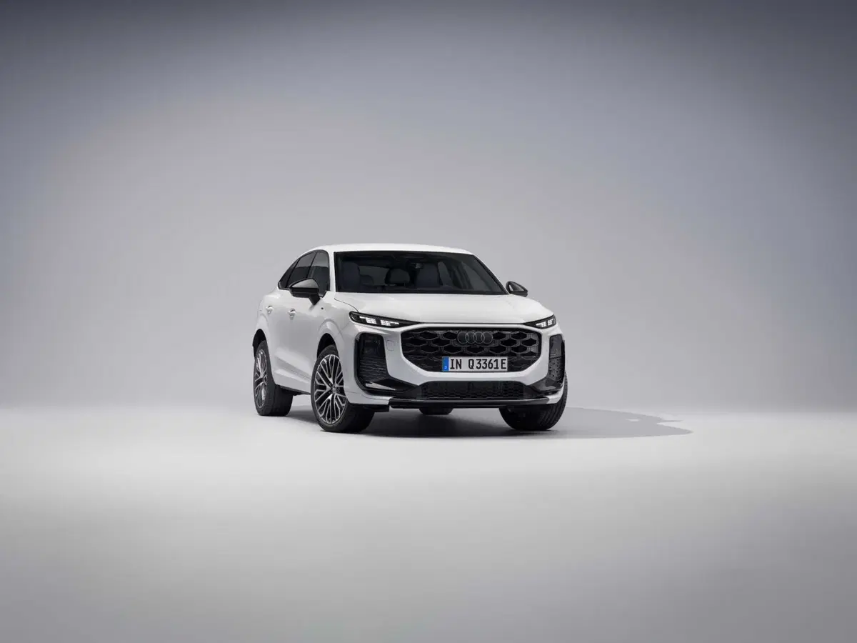 Nuova Audi Q3 Sportback, arriva la terza generazione: il SUV compatto premium diventa più digitale, efficiente e sportivo (24)