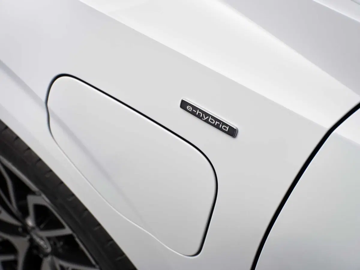 Nuova Audi Q3 Sportback, arriva la terza generazione: il SUV compatto premium diventa più digitale, efficiente e sportivo (29)