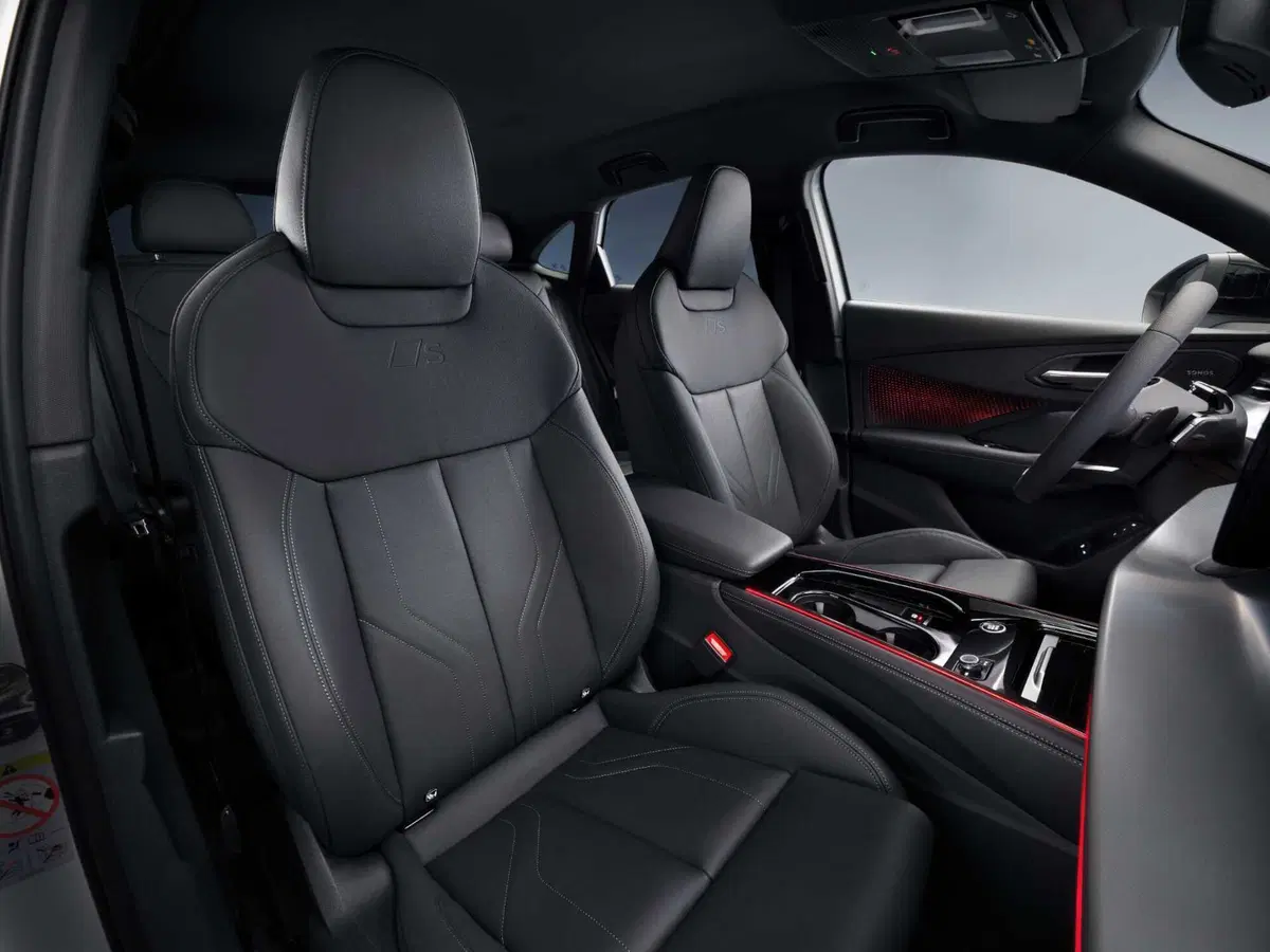 Nuova Audi Q3 Sportback, arriva la terza generazione: il SUV compatto premium diventa più digitale, efficiente e sportivo (35)