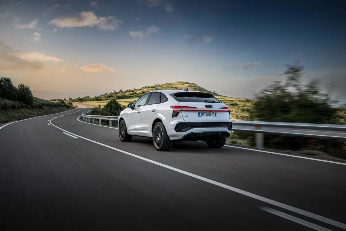 Nuova Audi Q3 Sportback, arriva la terza generazione: il SUV compatto premium diventa più digitale, efficiente e sportivo (40)