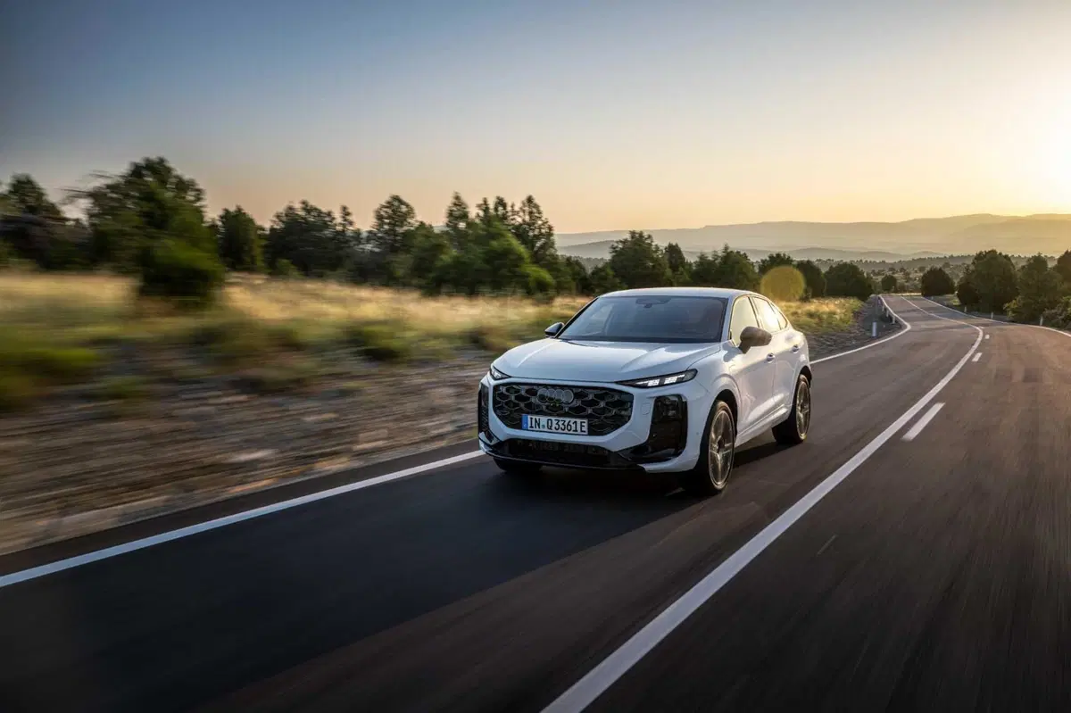 Nuova Audi Q3 Sportback, arriva la terza generazione: il SUV compatto premium diventa più digitale, efficiente e sportivo (42)