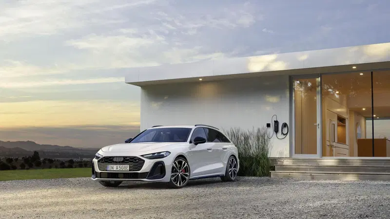 Nuova Audi A5 Plug-in Hybrid: autonomia da record e tecnologia invidiabile