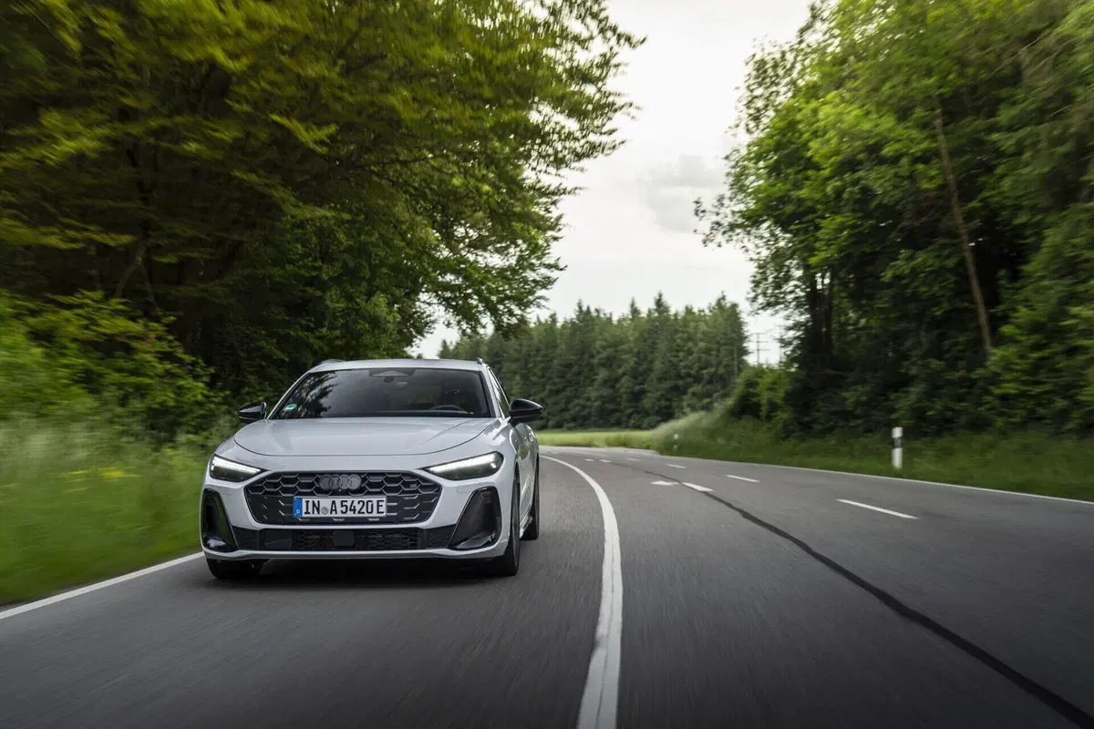 Nuova Audi A5 Plug-in Hybrid: autonomia record e tecnologia invidiabile (3)