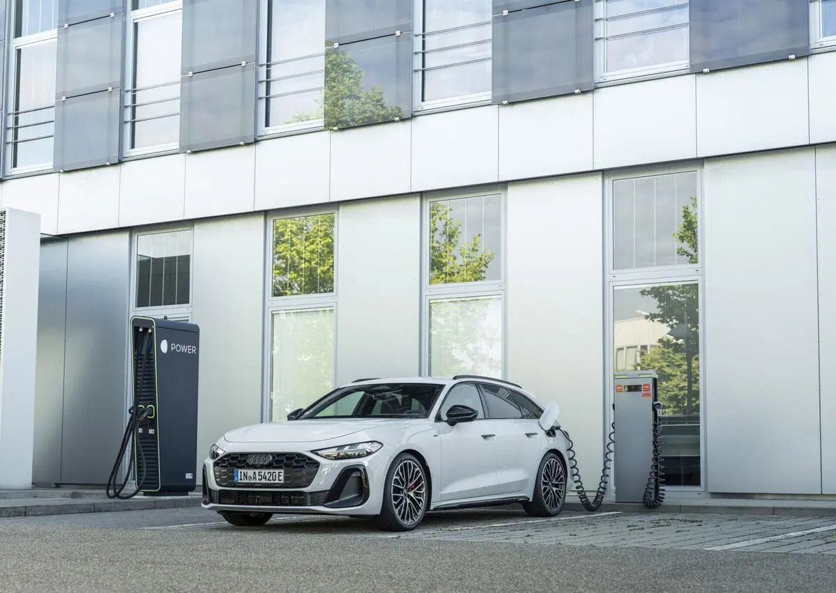 Nuova Audi A5 Plug-in Hybrid: autonomia record e tecnologia invidiabile (4)