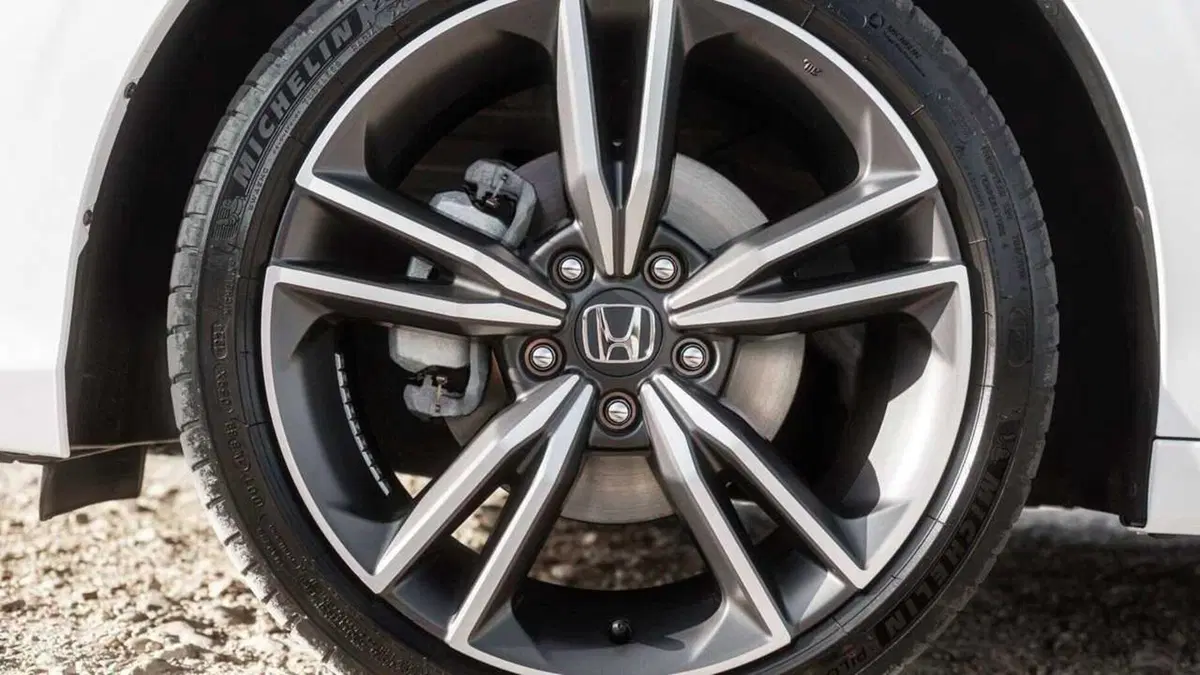 Nuova Honda Civic 2026: più equipaggiata, più aggressiva e più efficiente  (2)