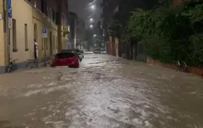 Maltempo in Italia: due auto travolte da un torrente a Enna, un disperso. Rovesci e crollo termico al Nord, ecco le regioni in allerta 