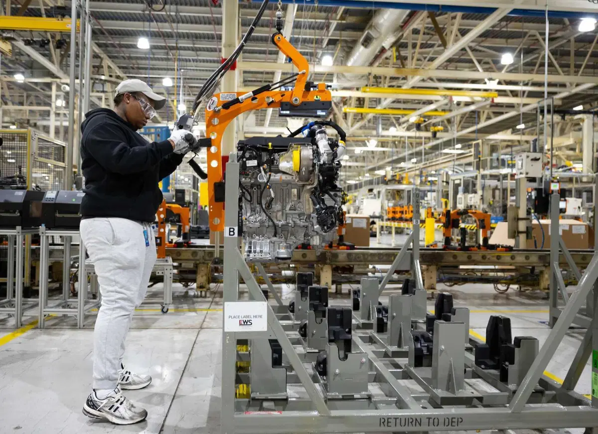 Stellantis svela il nuovo motore 1.6 turbo ibrido (4 cilindri): debutto sulla Jeep Cherokee 2026, attese applicazioni anche in Europa (3)