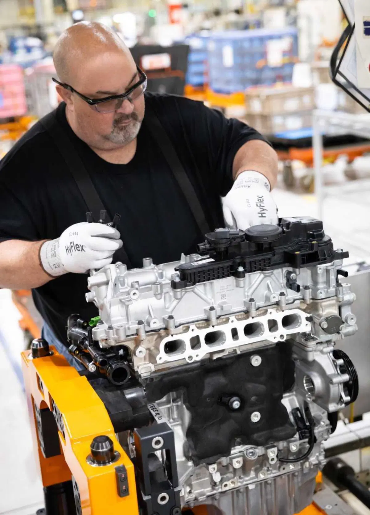 Stellantis svela il nuovo motore 1.6 turbo ibrido (4 cilindri): debutto sulla Jeep Cherokee 2026, attese applicazioni anche in Europa (8)