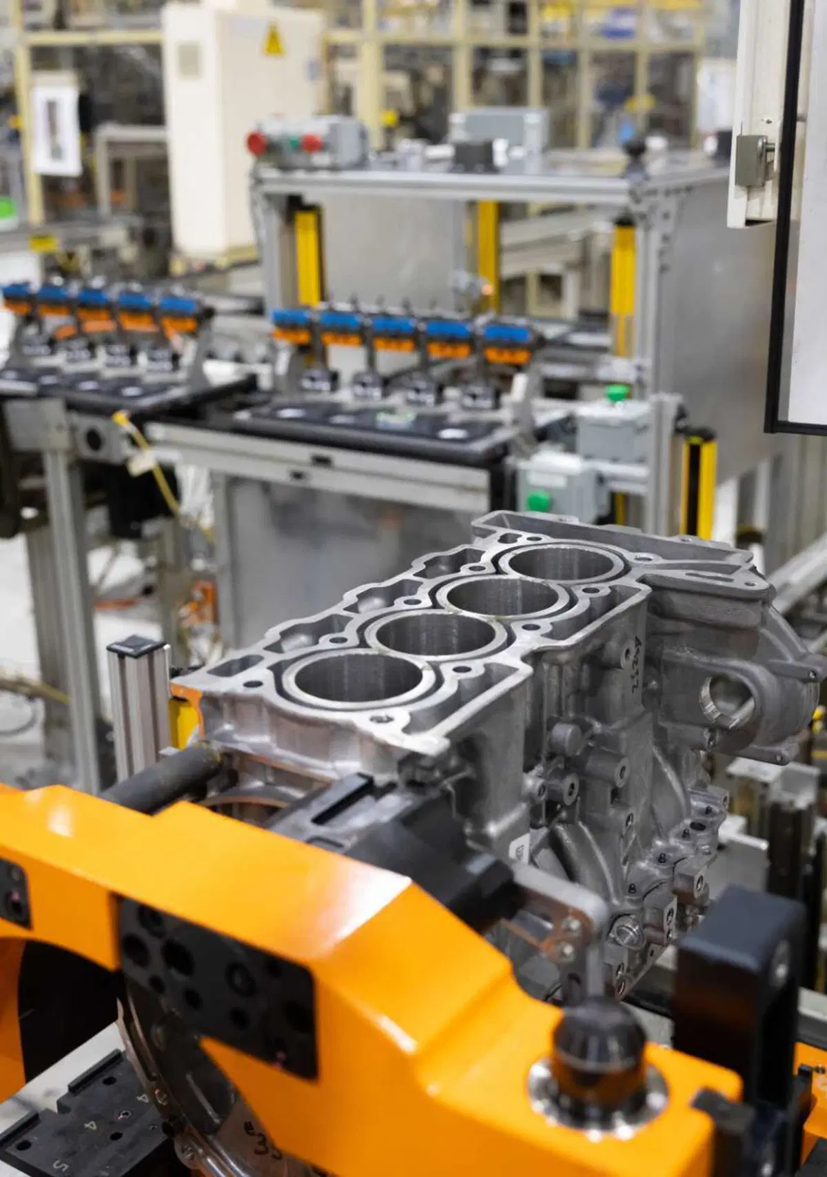 Stellantis svela il nuovo motore 1.6 turbo ibrido (4 cilindri): debutto sulla Jeep Cherokee 2026, attese applicazioni anche in Europa (23)