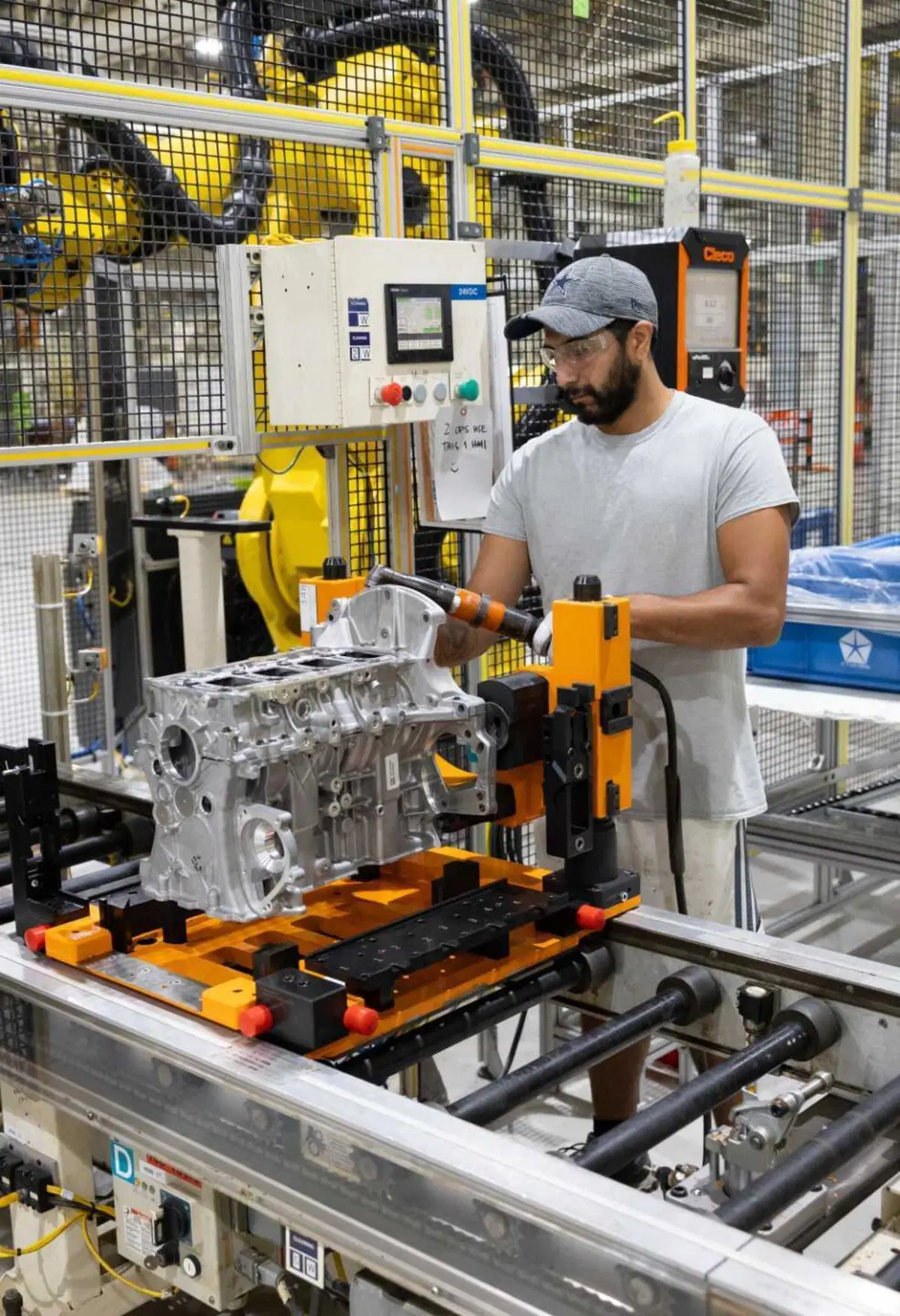 Stellantis svela il nuovo motore 1.6 turbo ibrido (4 cilindri): debutto sulla Jeep Cherokee 2026, attese applicazioni anche in Europa (27)