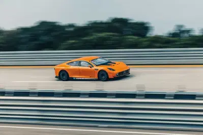 Mercedes: record mondiale con l'elettrica AMG GT XX Concept, 40.075 km in otto giorni