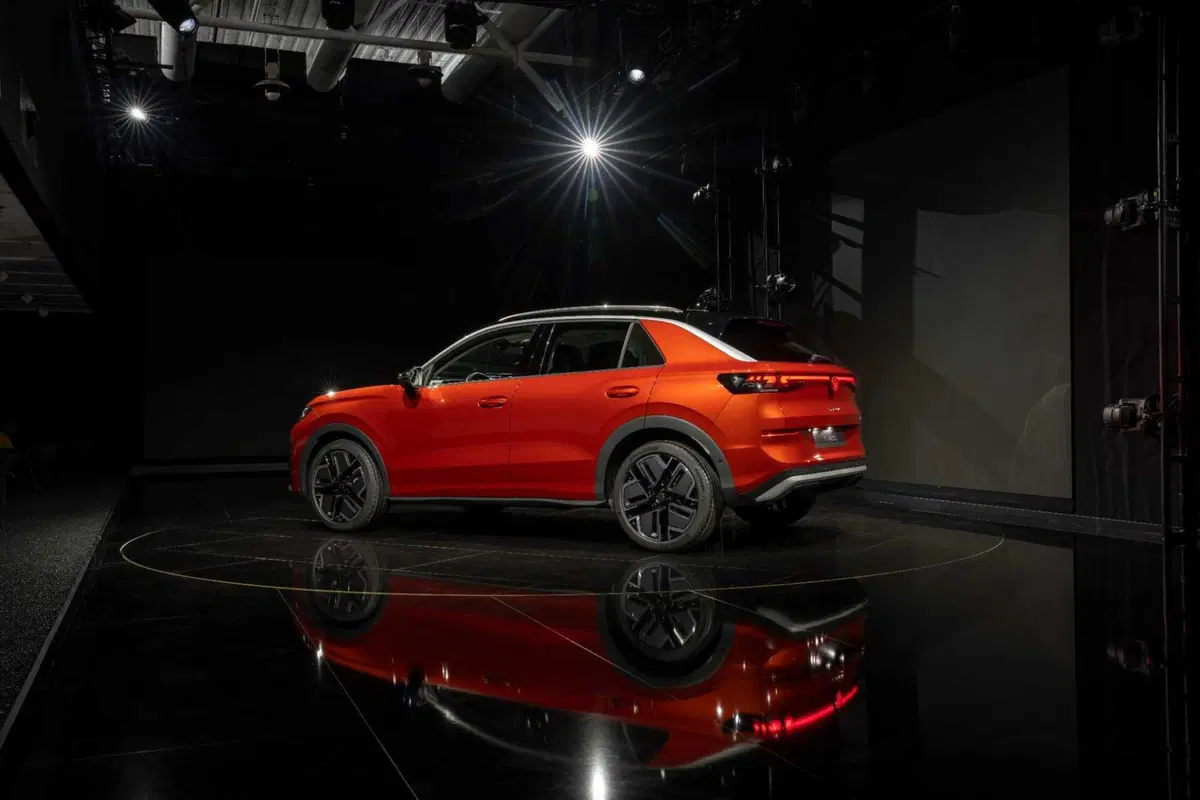 Nuova Volkswagen T-Roc:  (3)