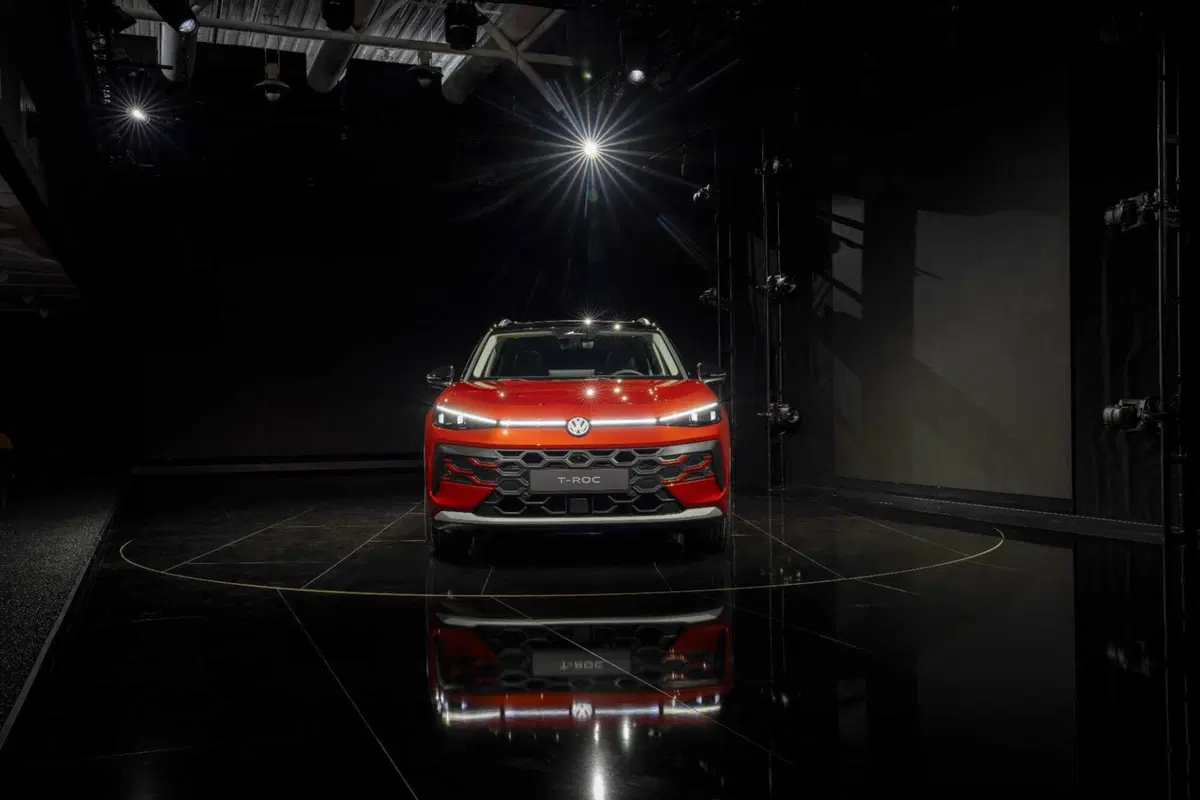 Nuova Volkswagen T-Roc:  (4)