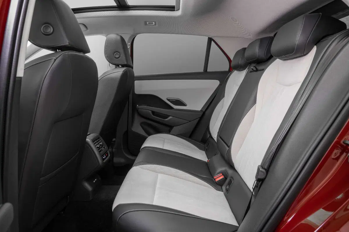 Nuova Volkswagen T-Roc:  (21)