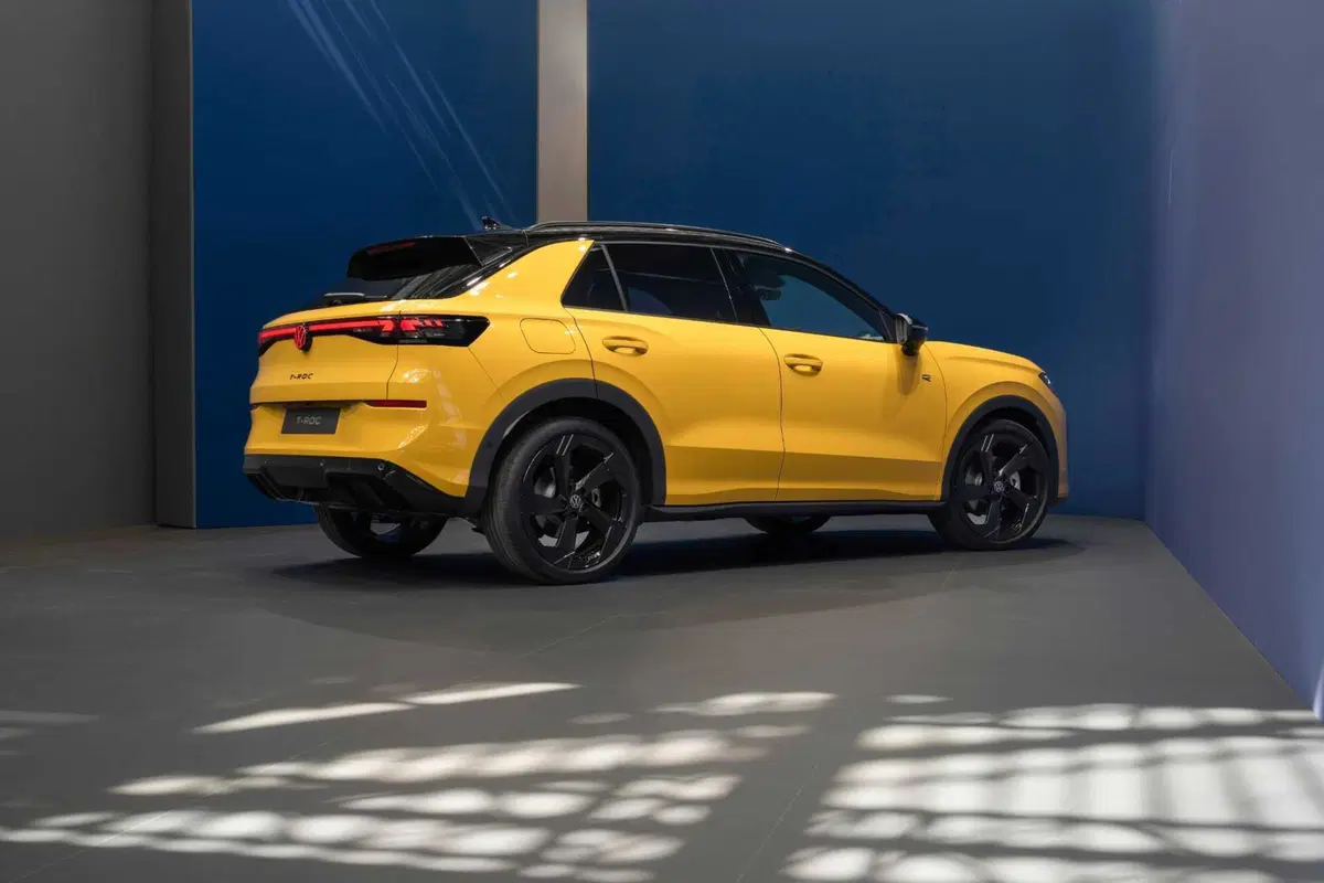 Nuova Volkswagen T-Roc:  (29)