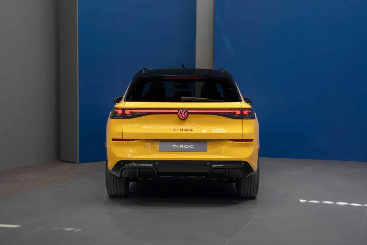 Nuova Volkswagen T-Roc:  (32)