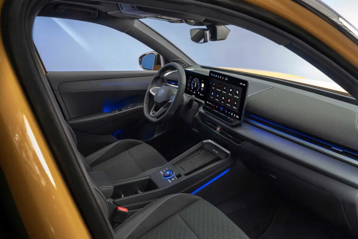 Nuova Volkswagen T-Roc:  (37)