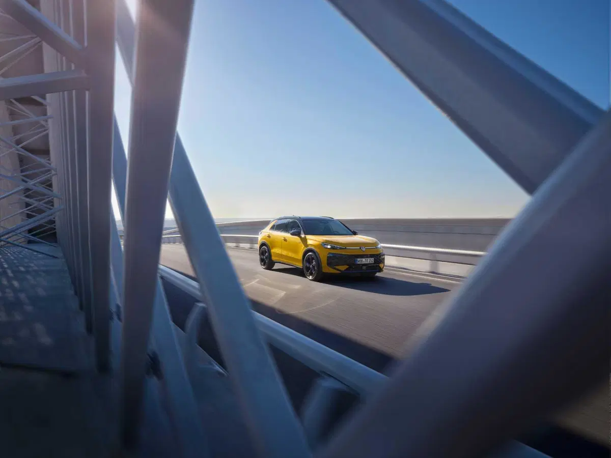 Nuova Volkswagen T-Roc:  (61)