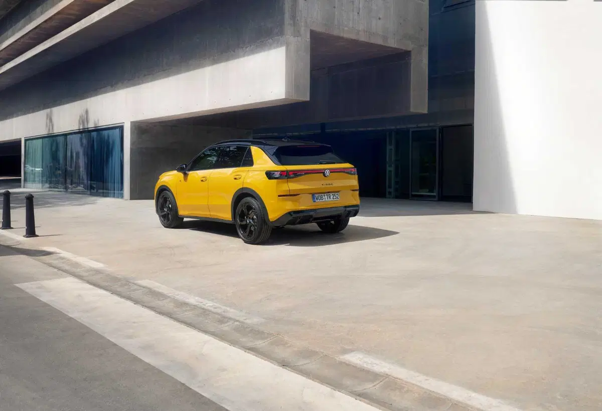 Nuova Volkswagen T-Roc:  (63)