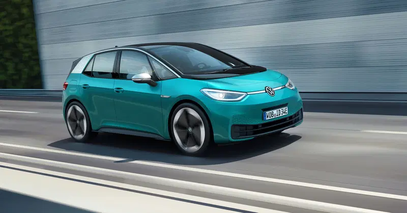 Auto elettrica, i fornitori tedeschi alzano la voce: &ldquo;Il bando 2035 mette a rischio migliaia di posti di lavoro&rdquo;