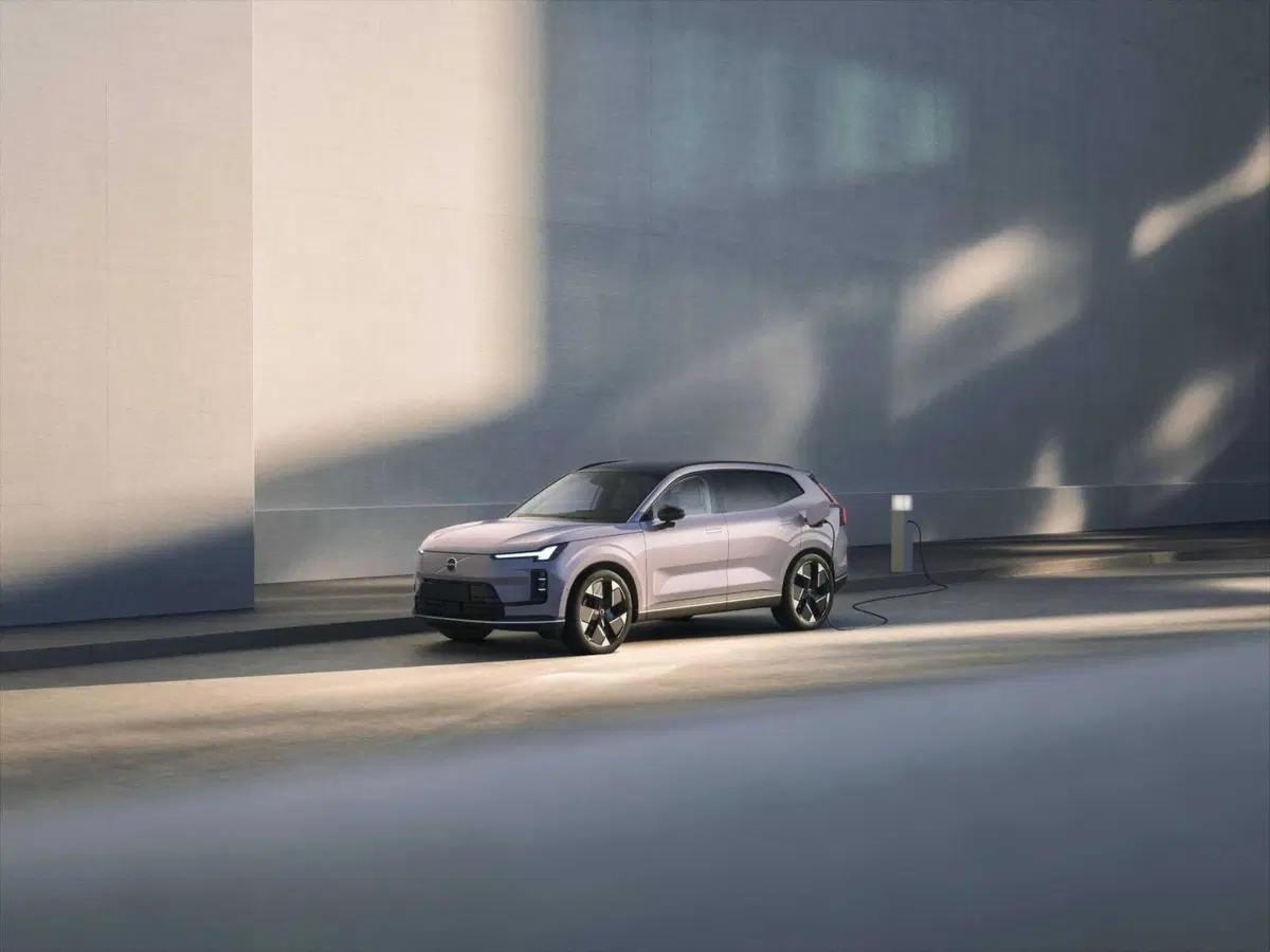 Volvo XC70: il nuovo SUV plug-in con oltre 200 km di autonomia elettrica