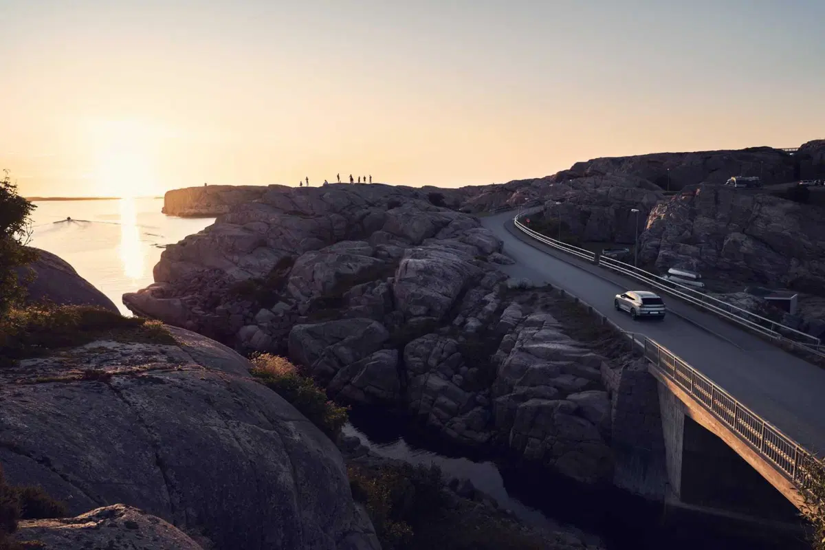 Volvo XC70: il nuovo SUV plug-in con oltre 200 km di autonomia elettrica (6)